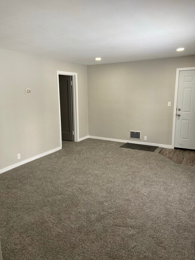 Knowlton Apartments 3092 S Park Ave Buffalo NY 14218 Apartment Finder