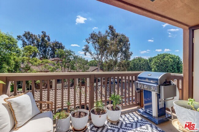 Building Photo - 2960 Champion Way