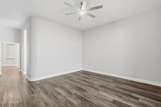 Building Photo - 7606 E Via Del Sol Dr