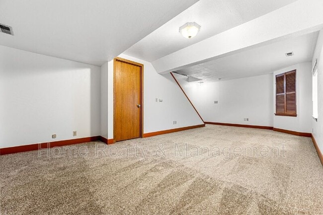 Building Photo - 13313 Birch Cir