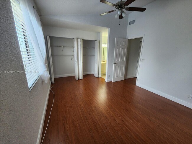 Building Photo - 9158 NW 44th Ct