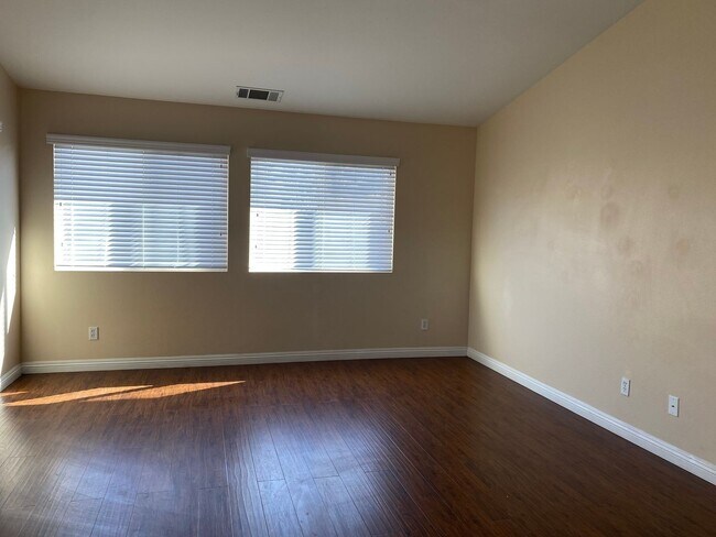 Building Photo - 12720 Lasselle St