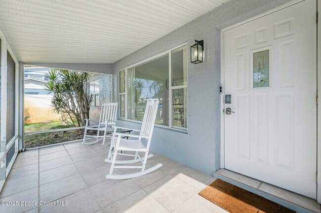 Building Photo - 426 S Neptune Dr