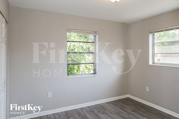 Building Photo - 16310 SW 100th Ct
