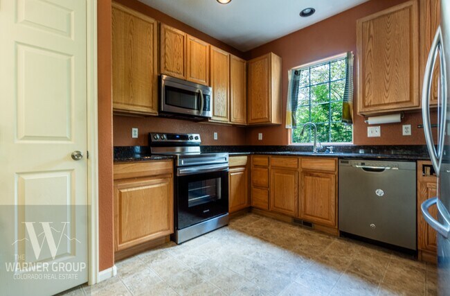 Building Photo - 2147 Falkirk Dr