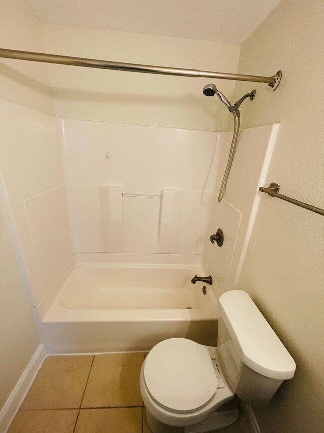 Building Photo - HIDDEN CREEK CONDO-1602 Bending Brook Way ...