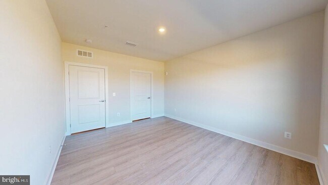 Building Photo - 12850 Mosaic Pk Wy