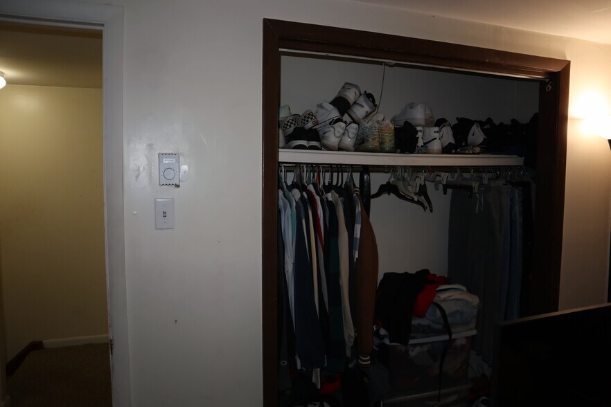 Building Photo - 198 Ellsworth St