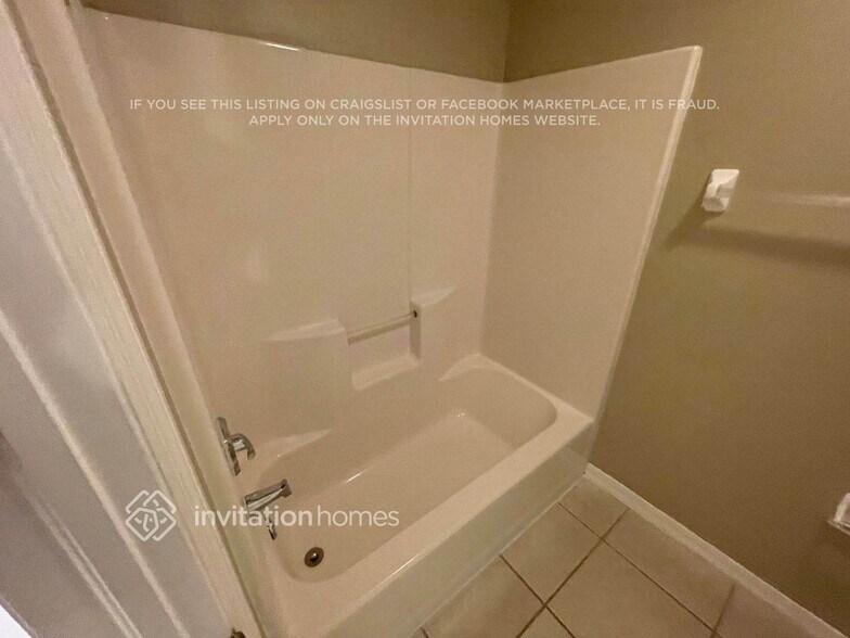 Building Photo - 908 Biscayne Dr