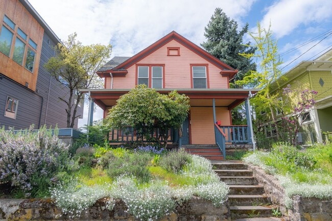 Building Photo - 4715 NE 17th Ave