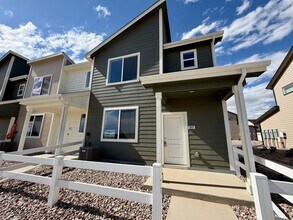 Building Photo - 3932 Pinnacles Ct