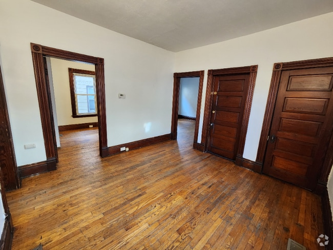 Building Photo - 118 Colfax St NE