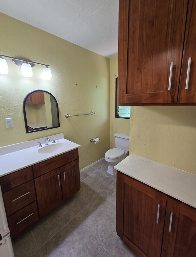 Building Photo - 2Br/1.5ba/2pkg Split Level Townhome - Pearlridge Aiea
