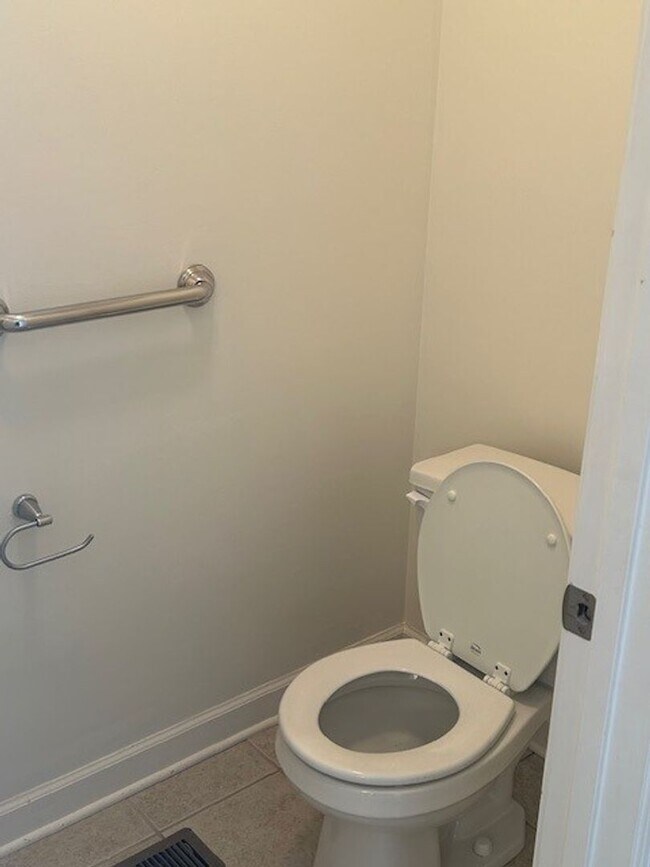 Building Photo - 4236 N Woodstock Dr