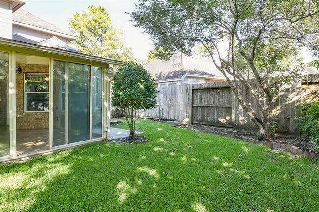 Building Photo - 18035 Somerset Knolls Ct
