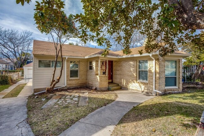 Building Photo - 511 N Oak Cliff Blvd