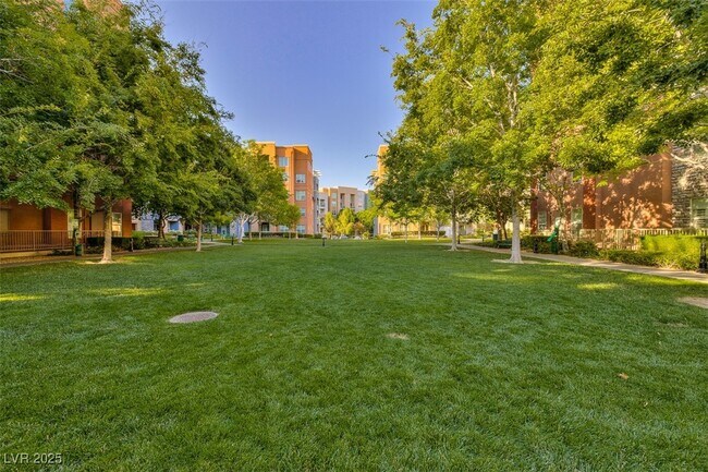 Building Photo - 26 E Serene Ave