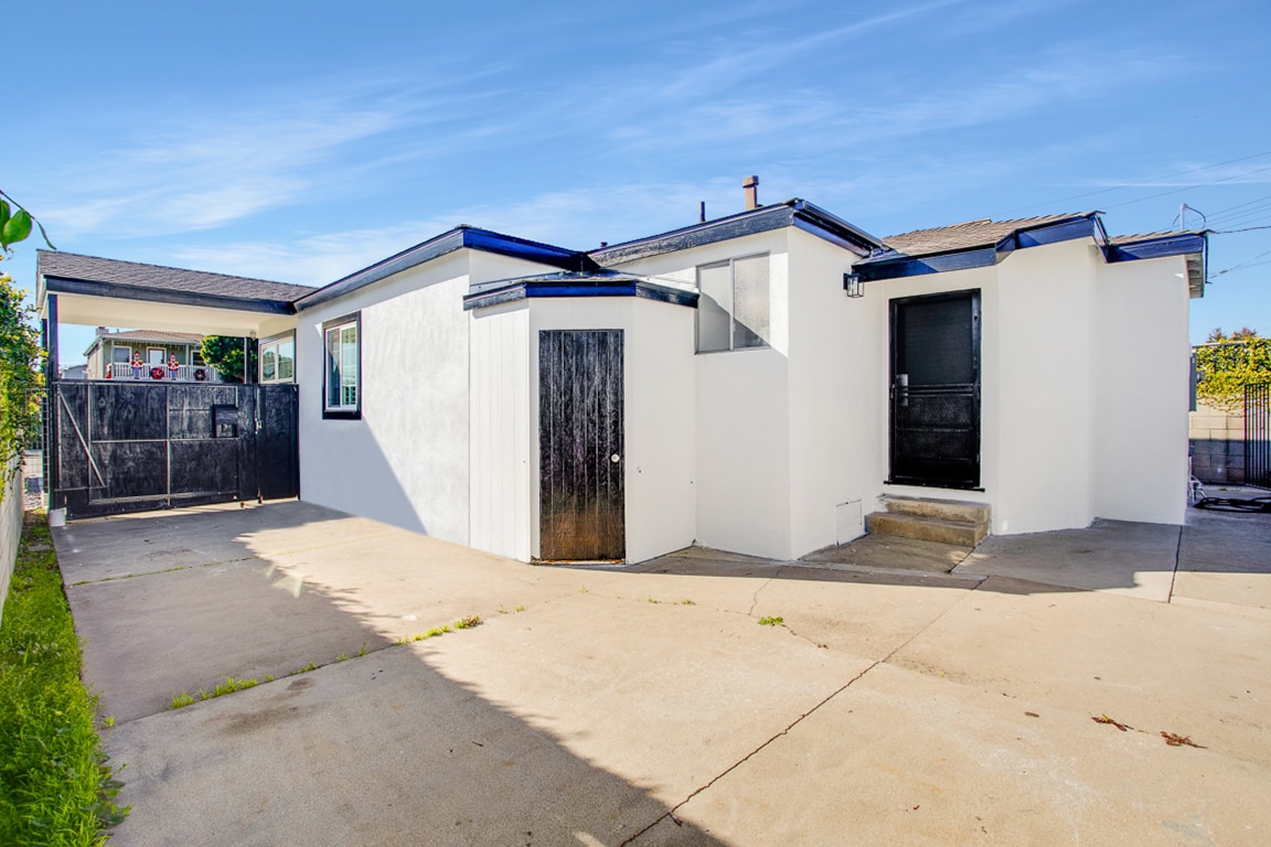 Building Photo - 4132 Beethoven St