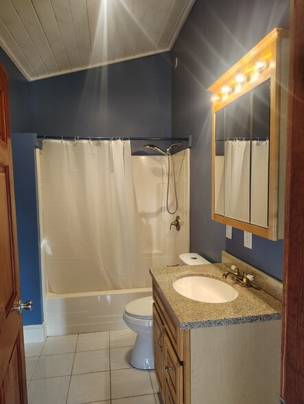 Bathroom - 18 Buckwood Rd