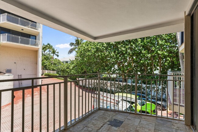 Building Photo - 2155 S Ocean Blvd
