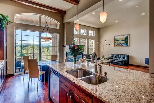 Building Photo - 7812 Vallagio Ln