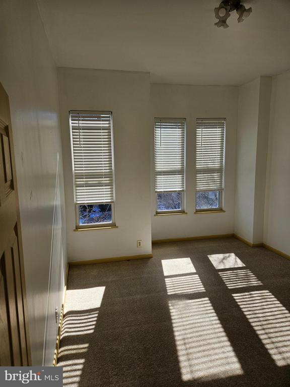 Building Photo - 36 E Ostend St