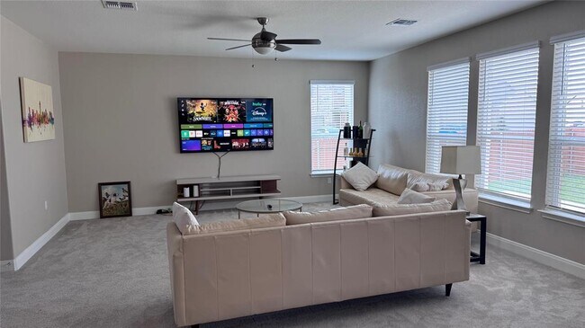 Building Photo - 4600 Colmar Dr