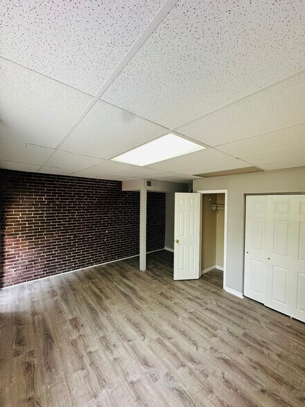 Building Photo - 3203 Arsenal St