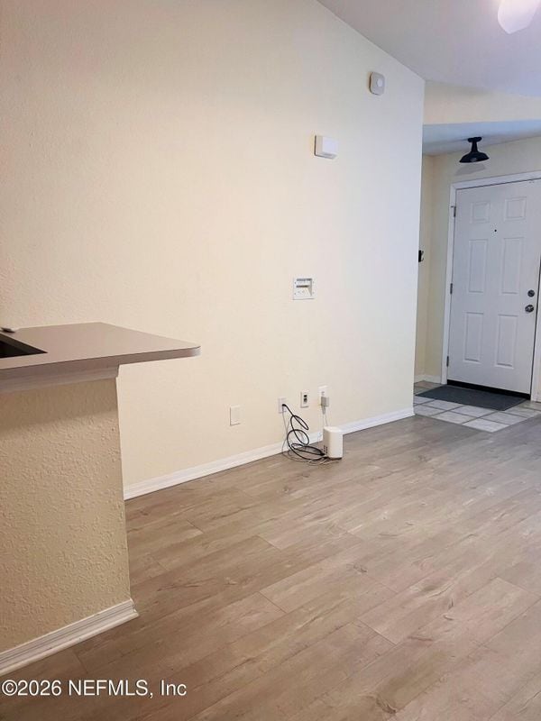 Building Photo - 13700 Richmond Park Dr N