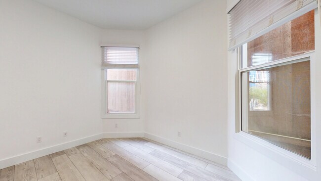 Building Photo - 759 6th Ave