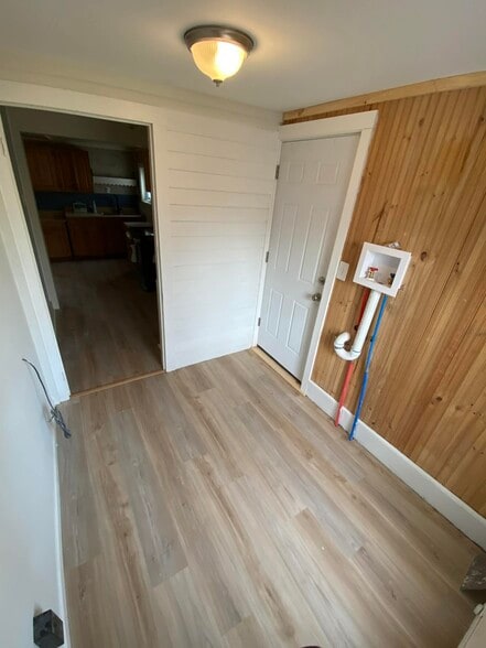 Building Photo - 49 Grove St