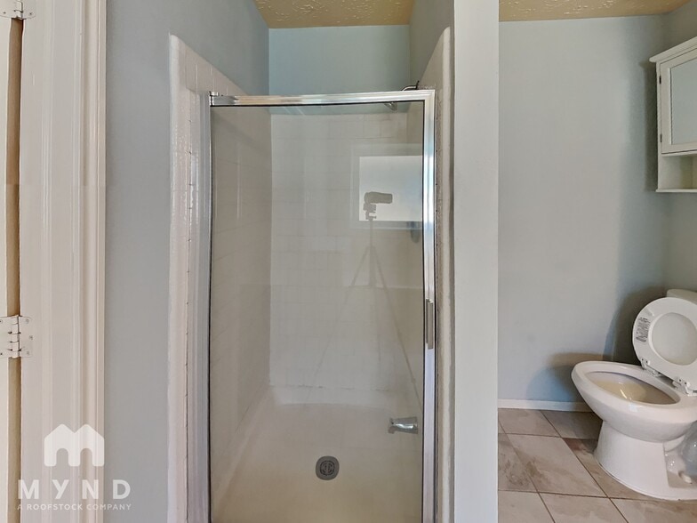 Building Photo - 414 Enfield Dr