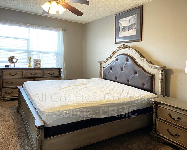 Building Photo - 1378 Grass Valley Dr