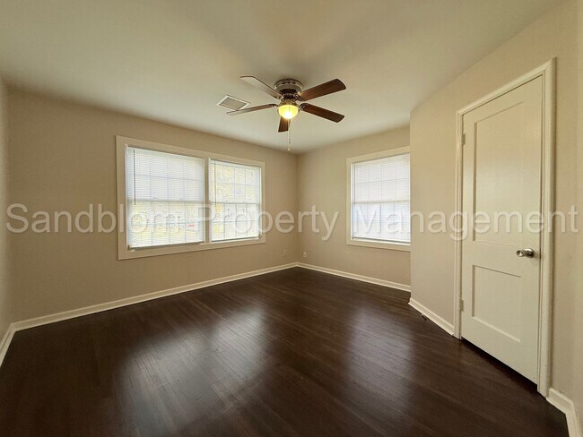 Building Photo - For Lease | Tulsa | Available Now!