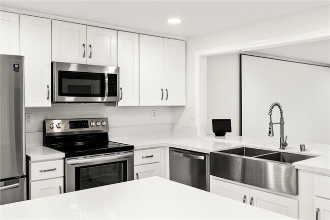 Building Photo - 13509 Destino St