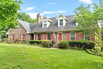 Building Photo - Beautiful Home in Clarksville!