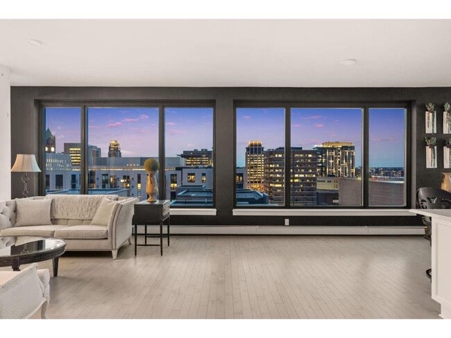 Building Photo - 740 Portland Ave