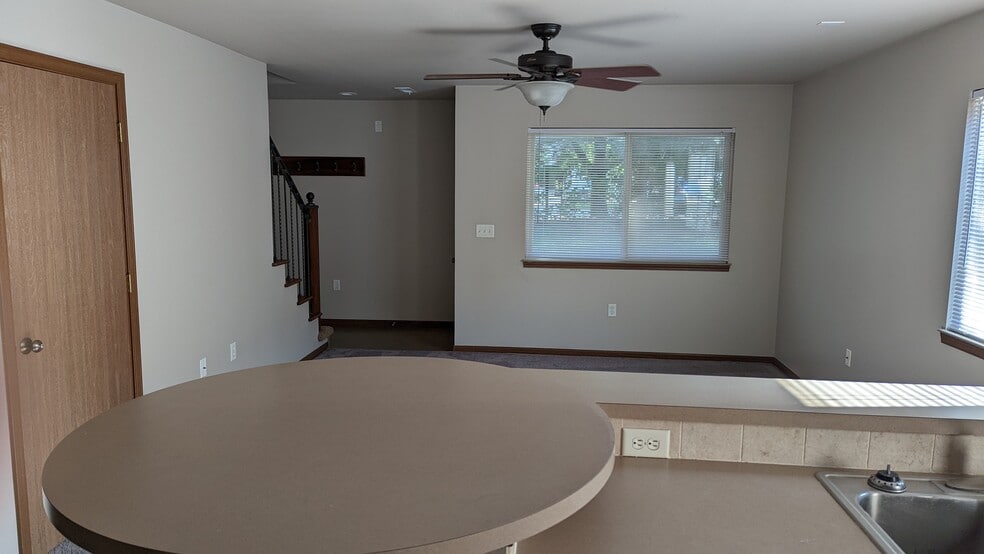 Building Photo - 2401 Stadium Pl