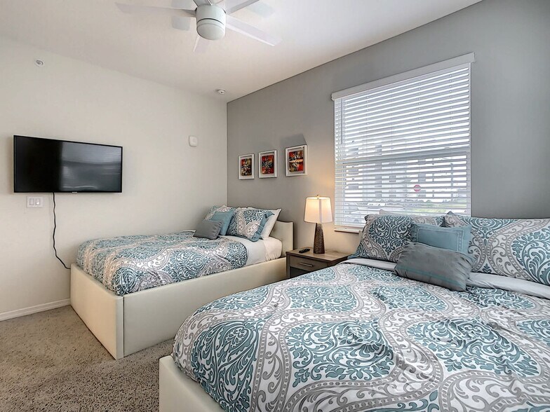 Building Photo - 3121 Paradox Cir