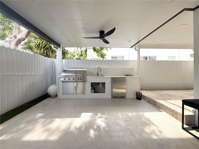 Building Photo - 927 SW 18th Ave