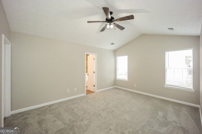 Building Photo - 7911 Woodlake Dr