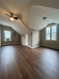 Building Photo - 114 Georgia St