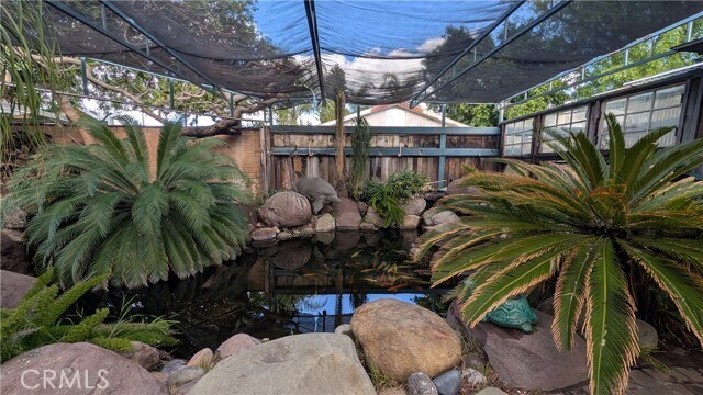 Building Photo - 546 Griswold Ave