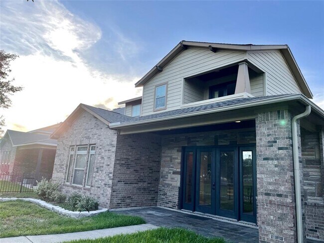 Building Photo - 9616 Hamilton Dr