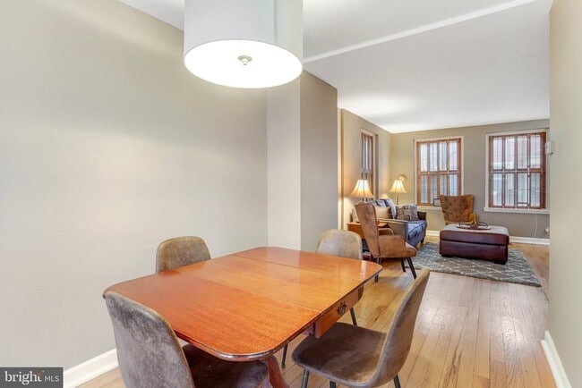 Building Photo - 2803 S Columbus St