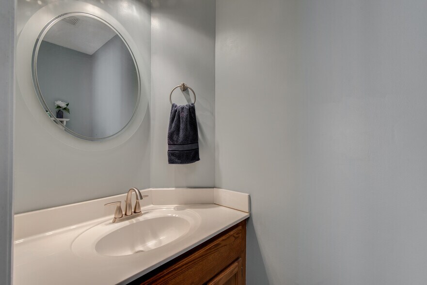 Building Photo - 362 Gironde Ct