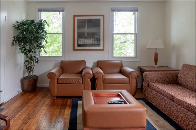 Building Photo - 1136 45th St NE