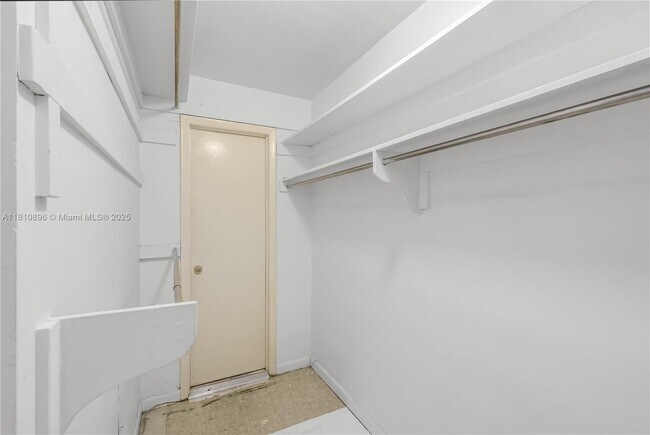 Building Photo - 4925 Collins Ave