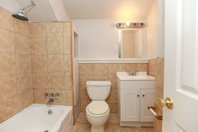 Building Photo - Cute bungalow rental in Cradock!