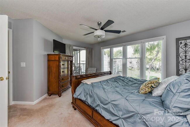 Building Photo - 18557 Vineyard Point Ln